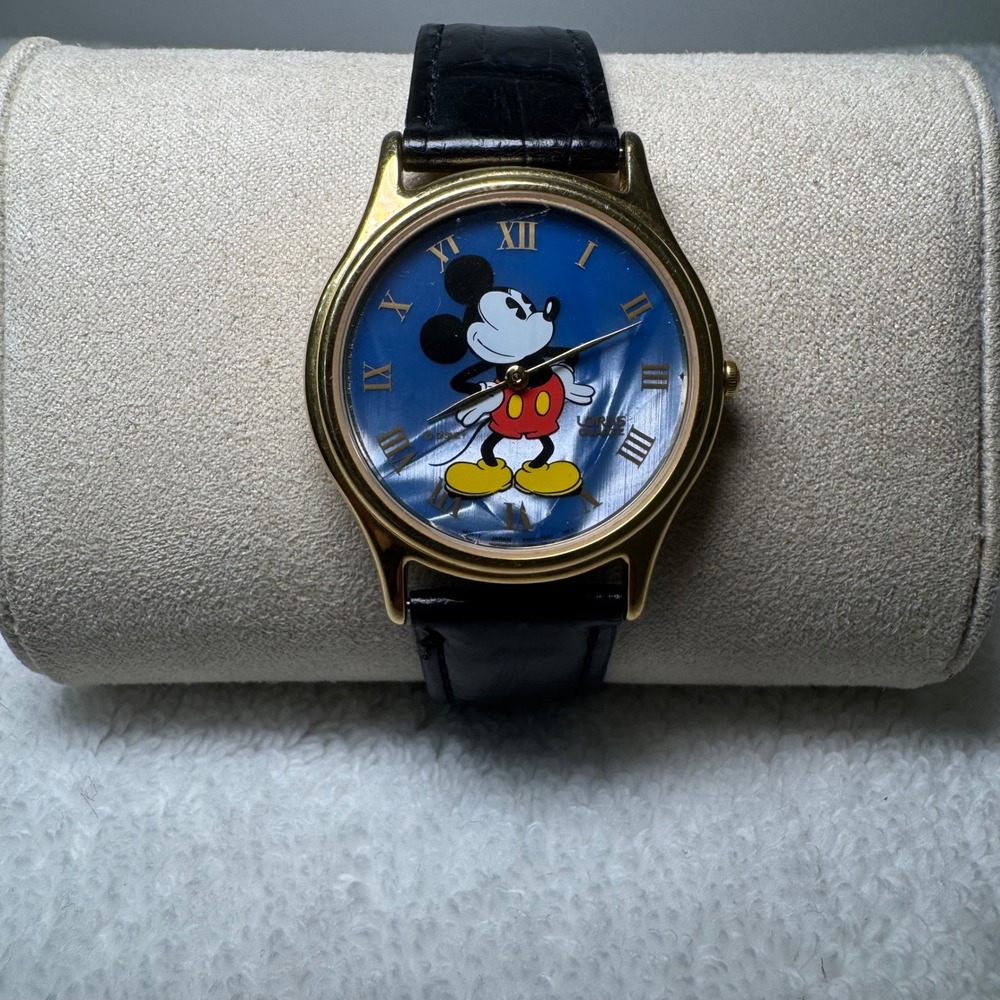 Lorus Mickey Mouse Watch Blue Dial Gold Tone Vintage V500-7A30 Japan Quartz
